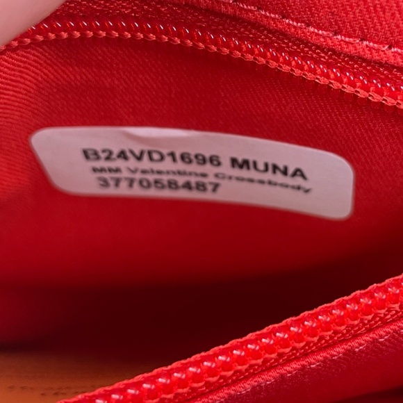 Dooney and Bourke Limited Edition Disney Valentine Purse BRAND NEW - Picture 9 of 10